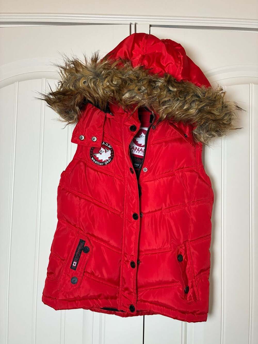 Canada Weather Gear Women’s Red Puffer Vest with Faux Fur Hood Size M